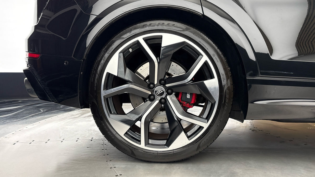 Audi RSQ8 Image 10