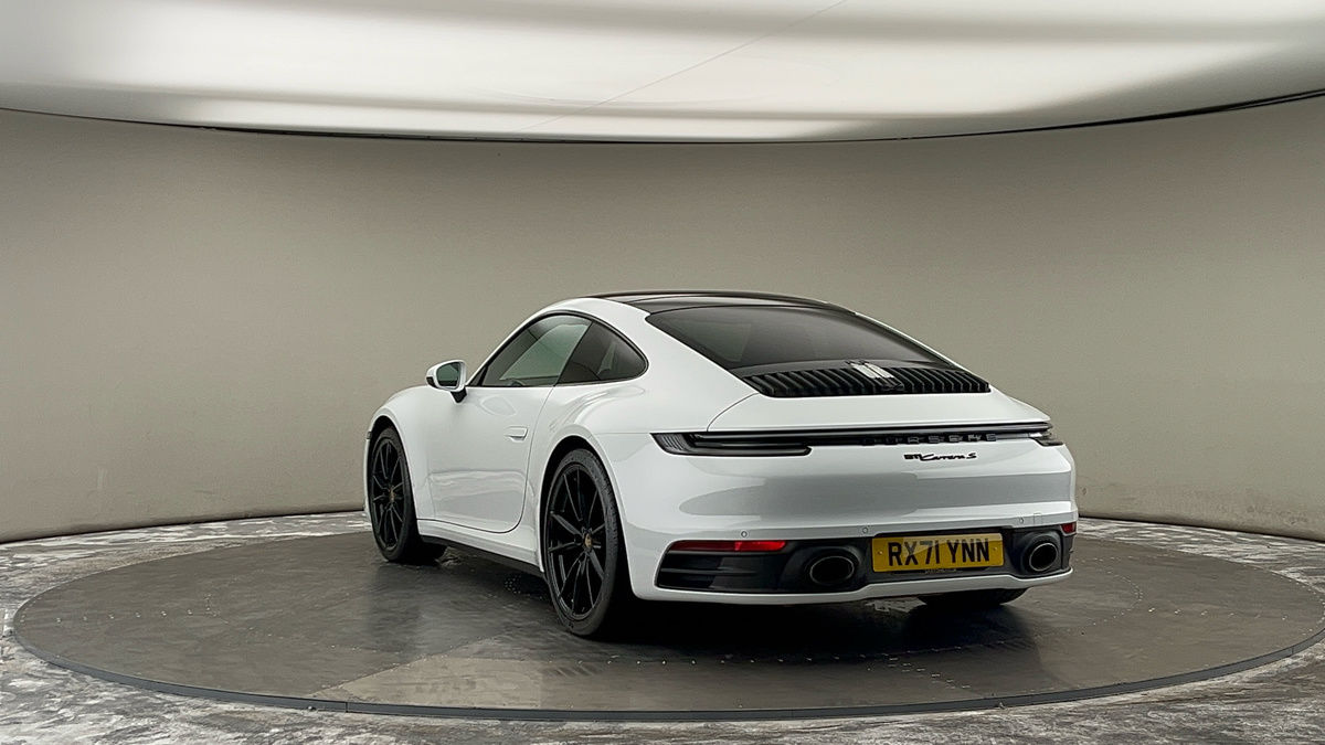 More views of Porsche 911