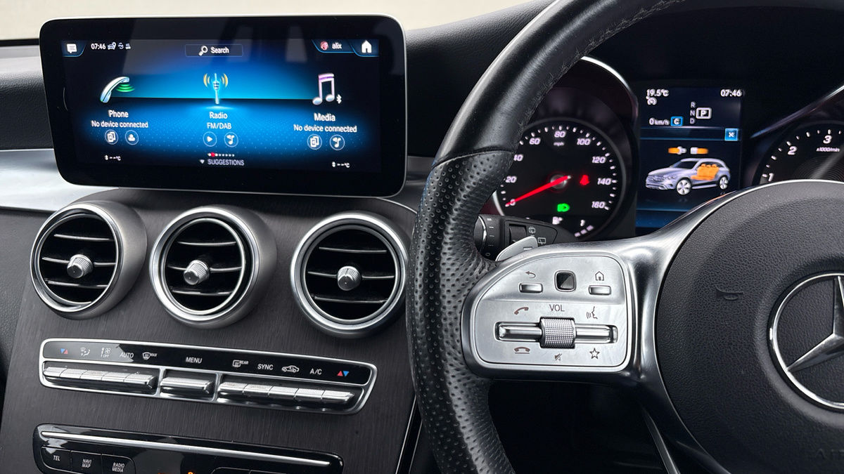 Mercedes-Benz GLC Image 13
