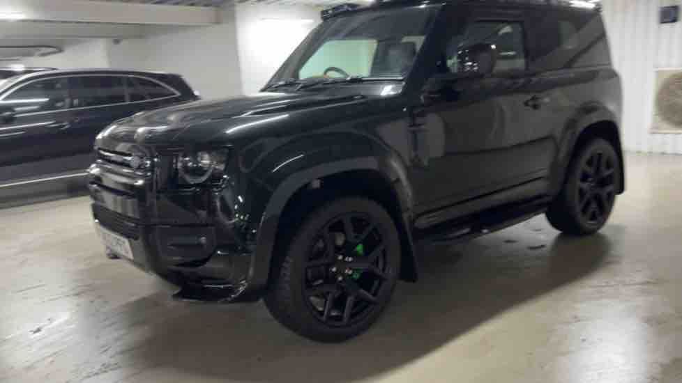 More views of Land Rover Defender 90