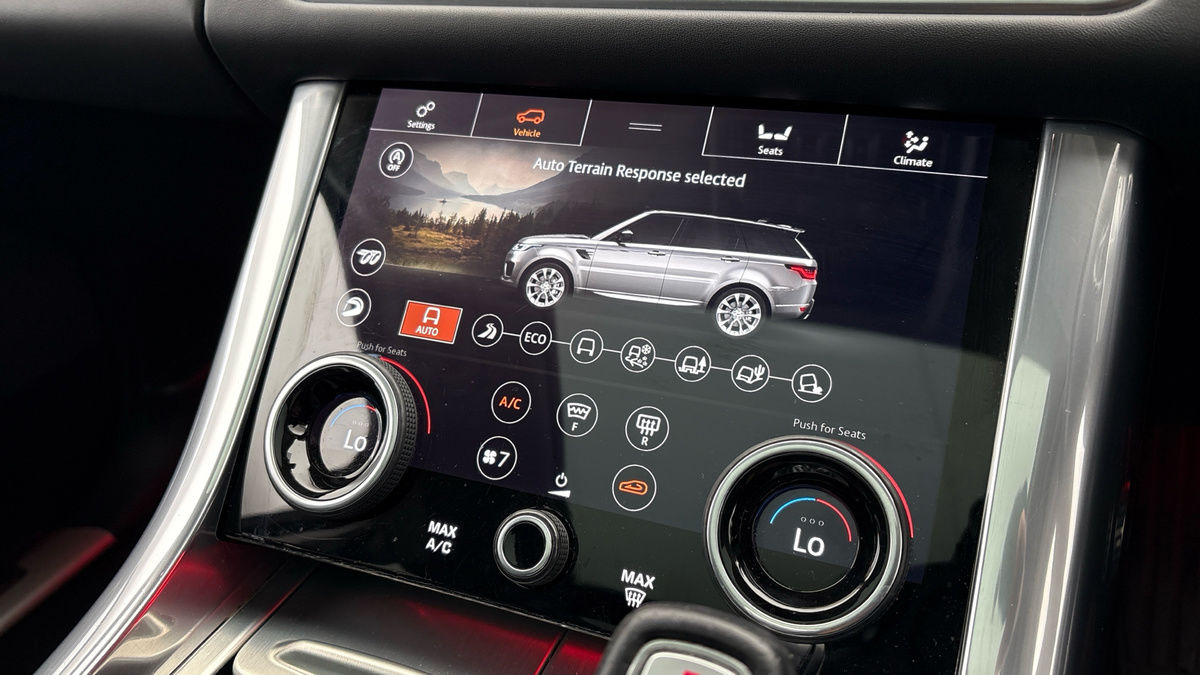 Land Rover Range Rover Sport Image 27