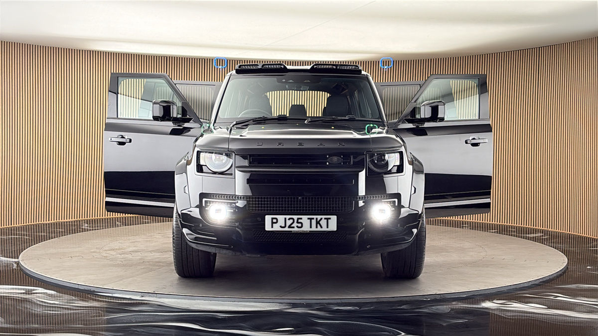 More views of Land Rover Defender 110