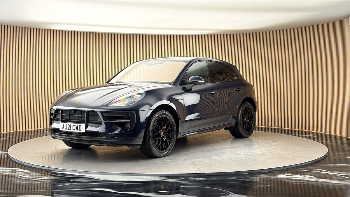 More views of Porsche Macan