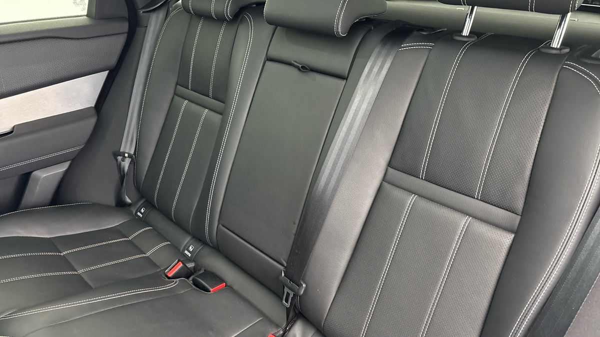 Land Rover Range Rover Velar Image 8