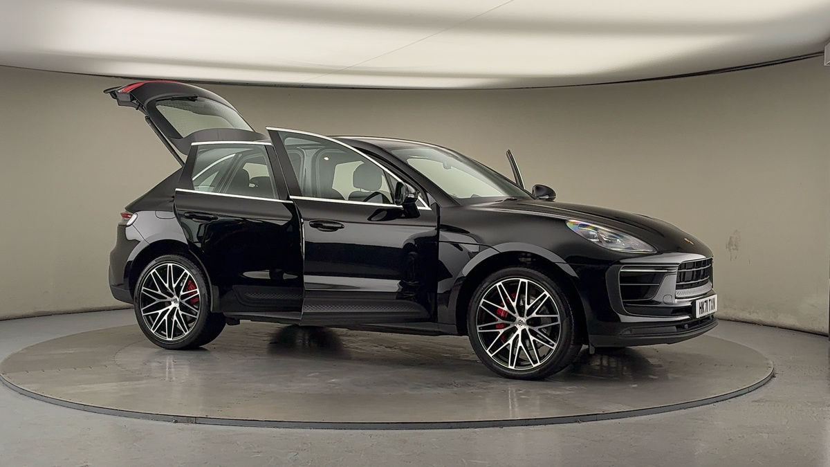 More views of Porsche Macan