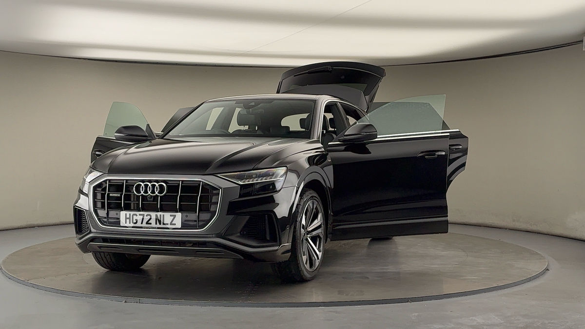 More views of Audi Q8