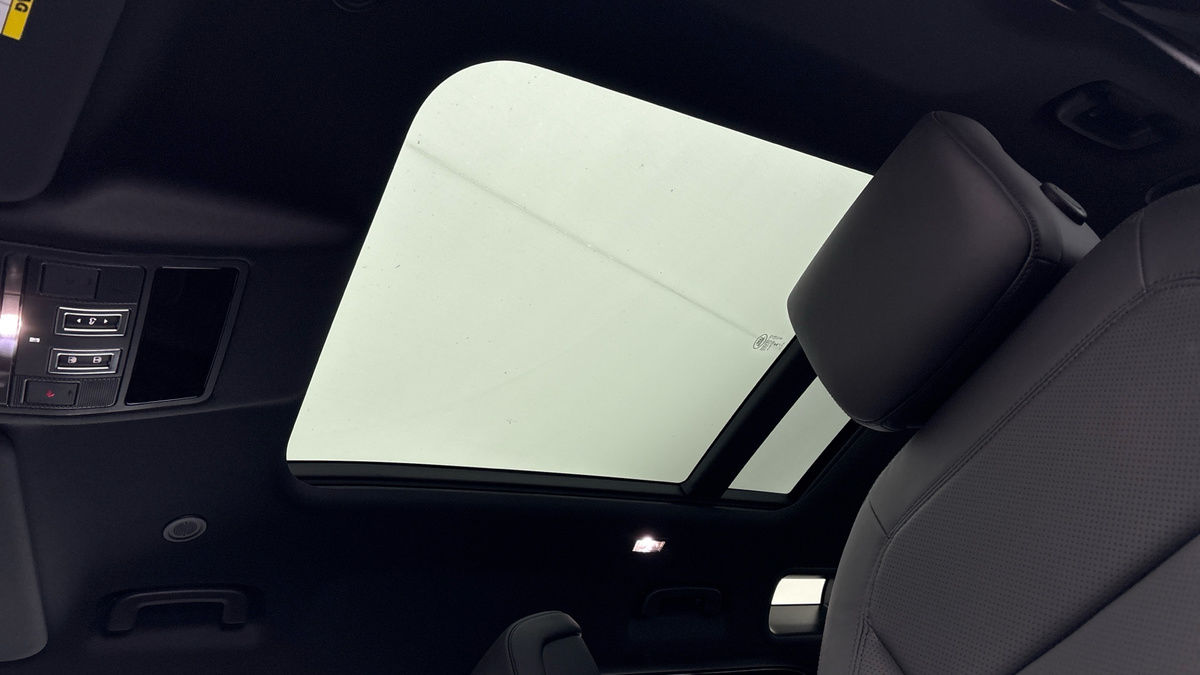 Land Rover Defender 110 Urban Image 6