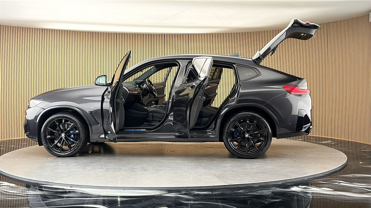 More views of BMW X4