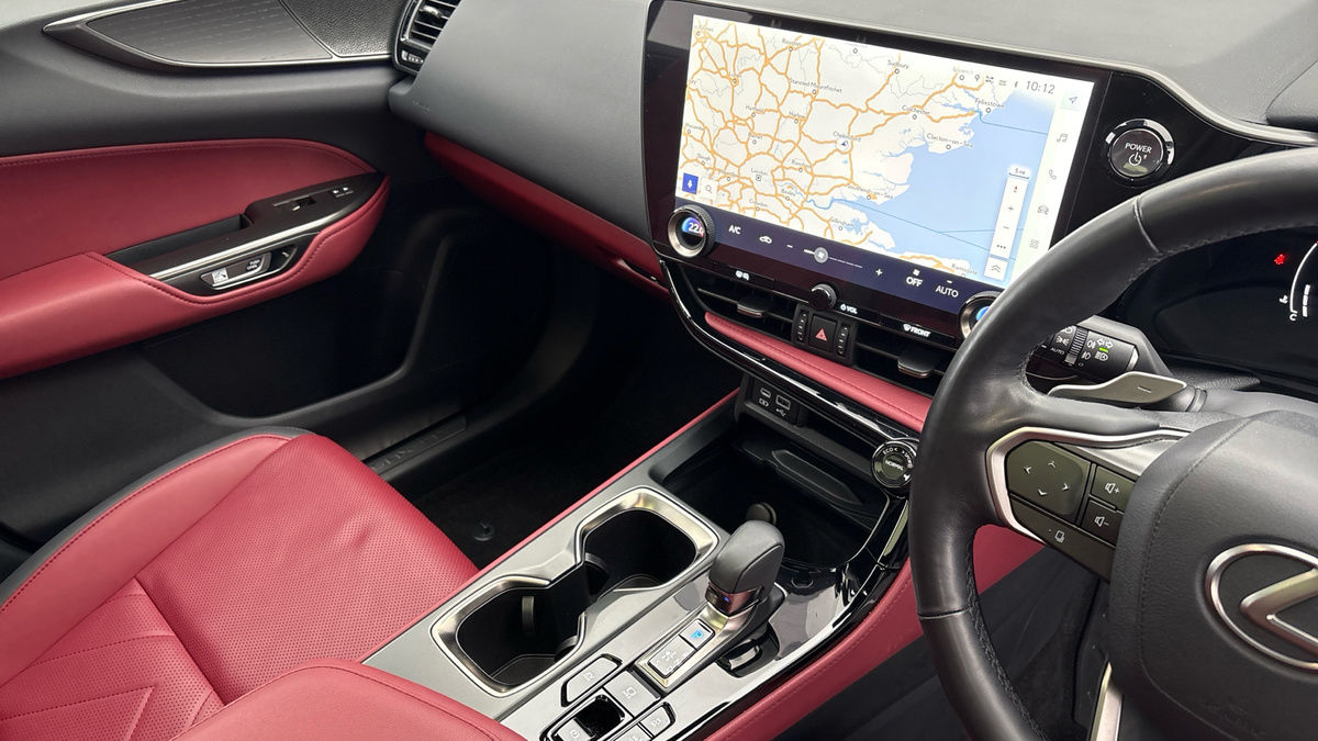Lexus NX Image 18