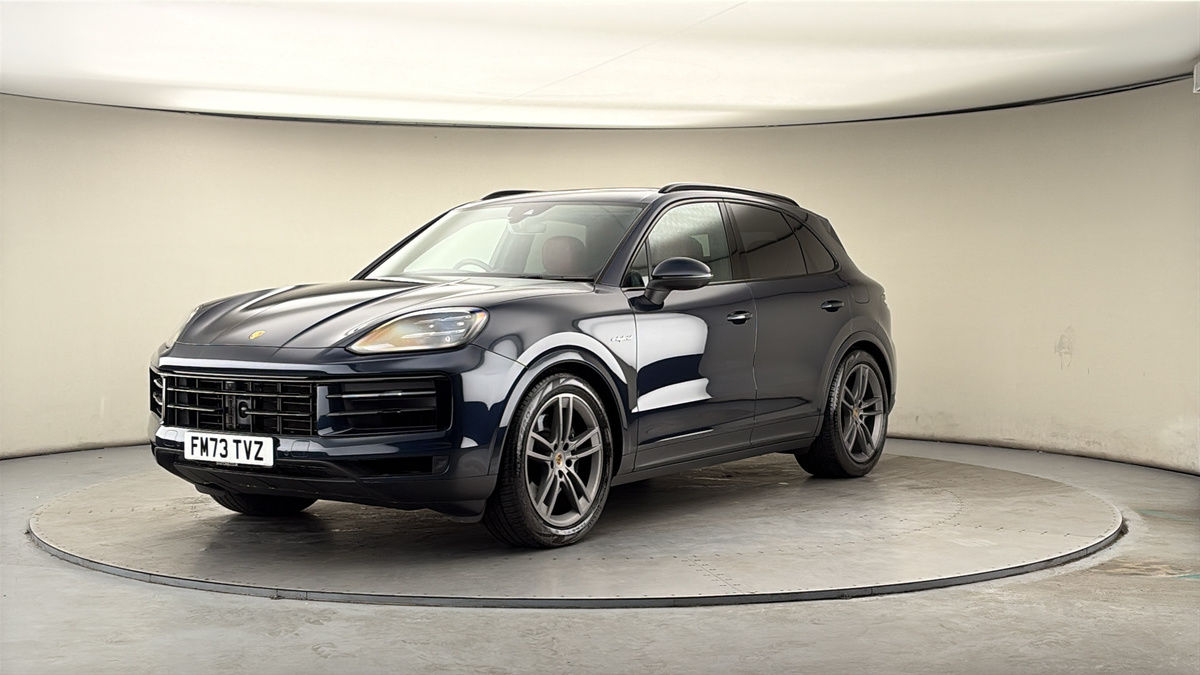 More views of Porsche Cayenne