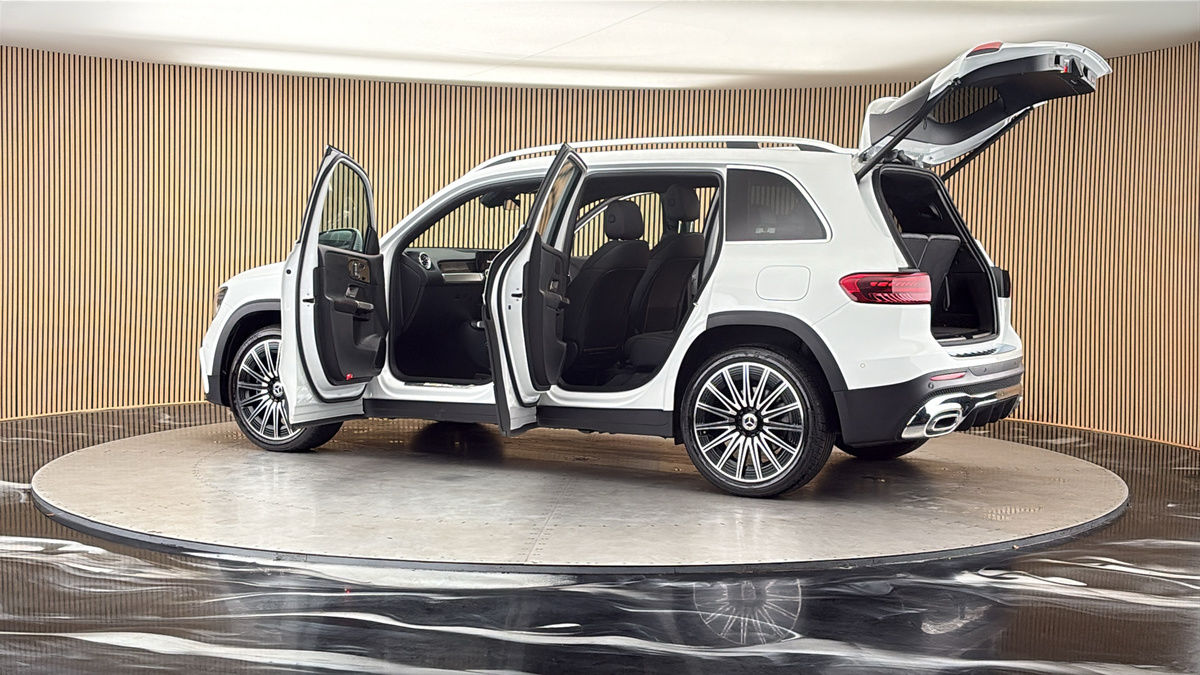 More views of Mercedes-Benz GLB