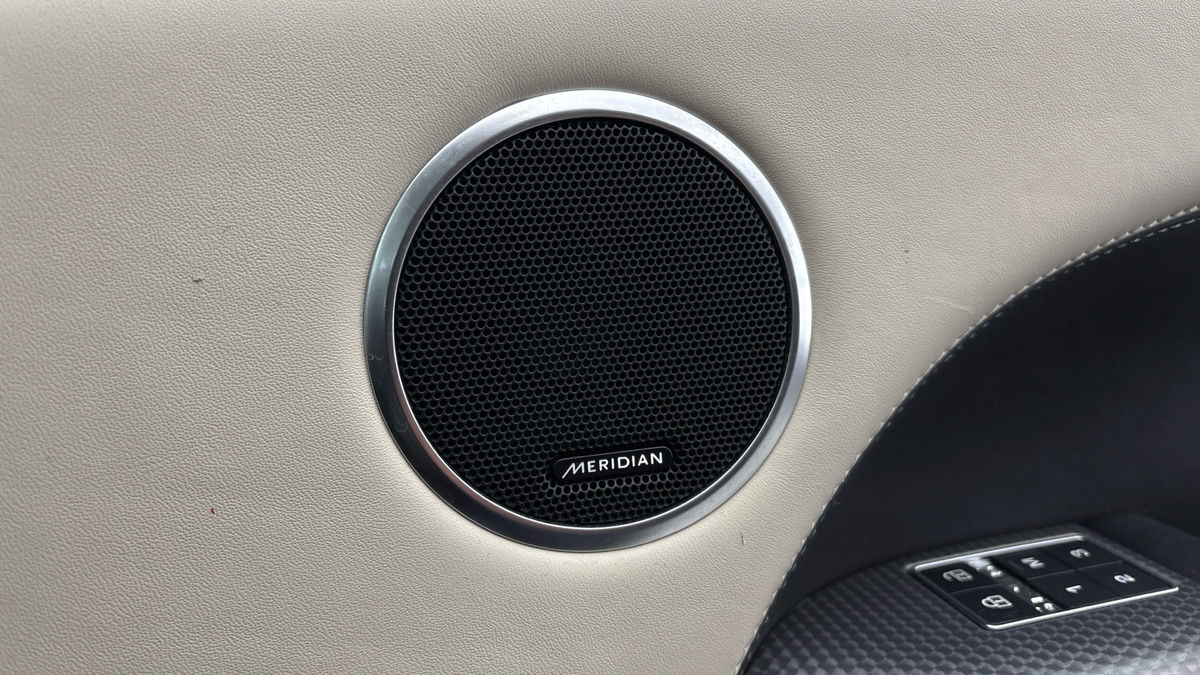 Land Rover Range Rover Sport Image 25