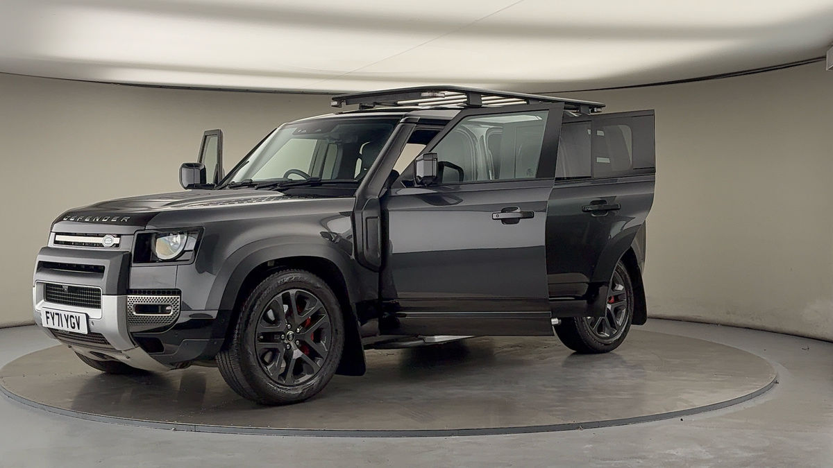 Land Rover Defender 110 Image 22