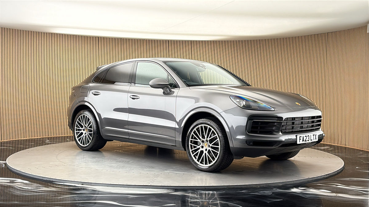 More views of Porsche Cayenne