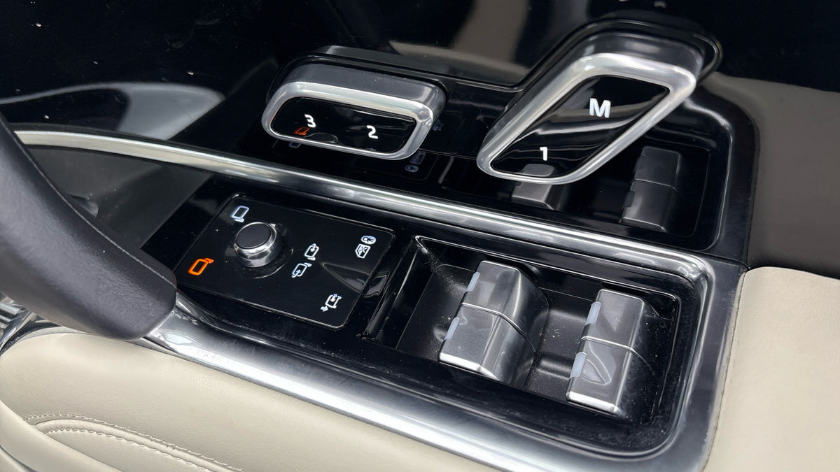 Land Rover Range Rover Image 25