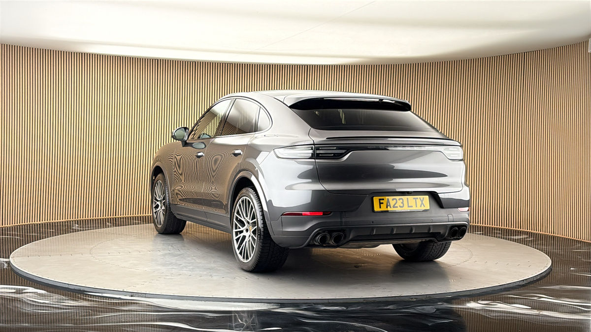 More views of Porsche Cayenne
