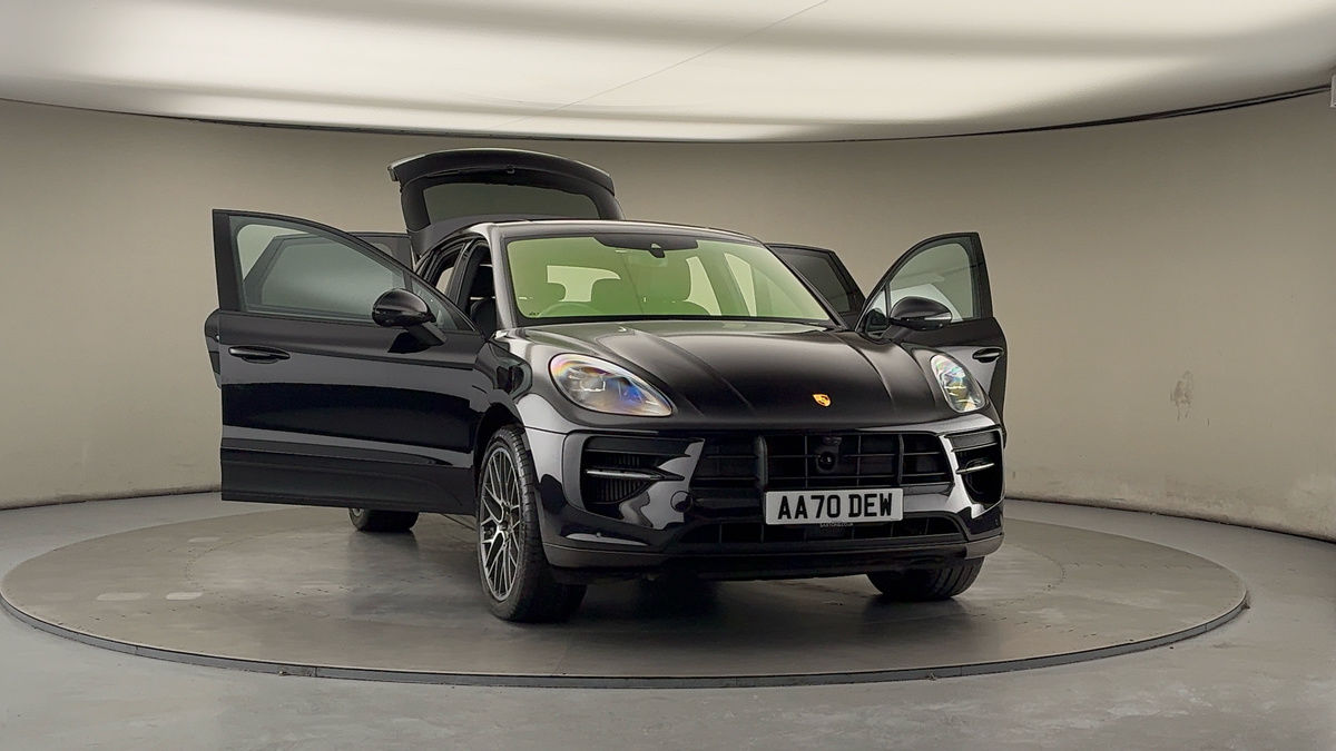 More views of Porsche Macan