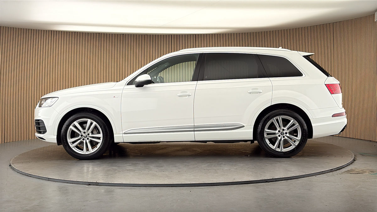Audi Q7 Image 15