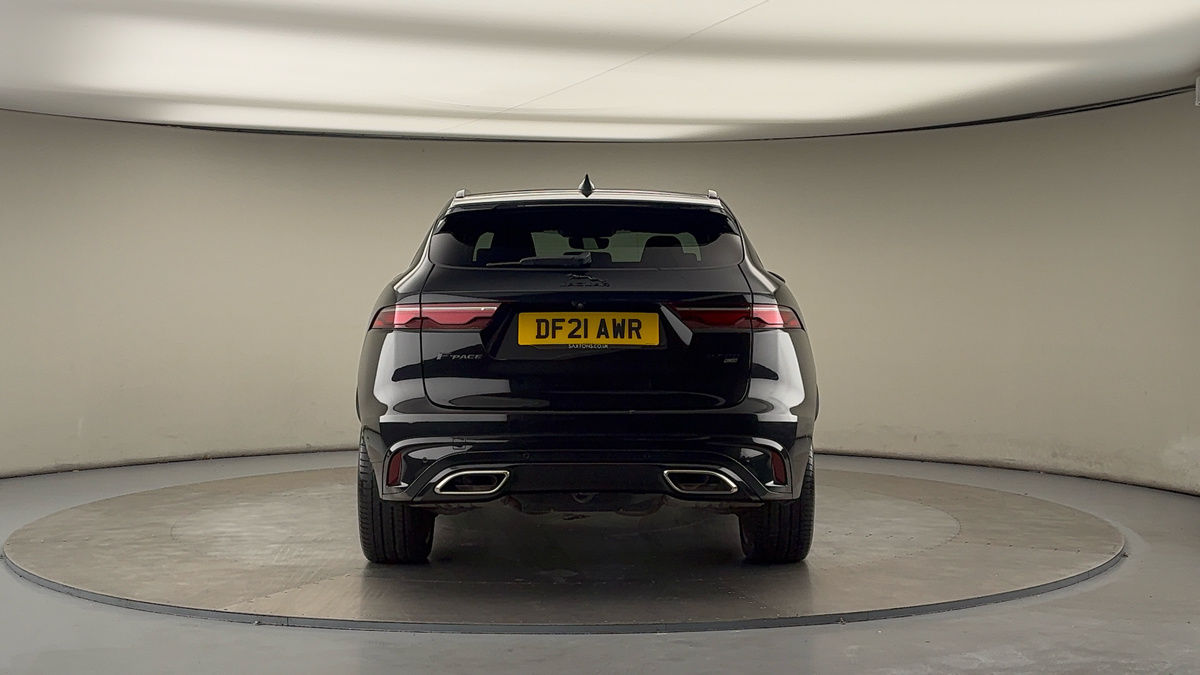 Jaguar F-PACE Image 4