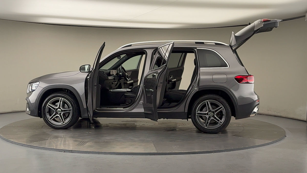 More views of Mercedes-Benz GLB