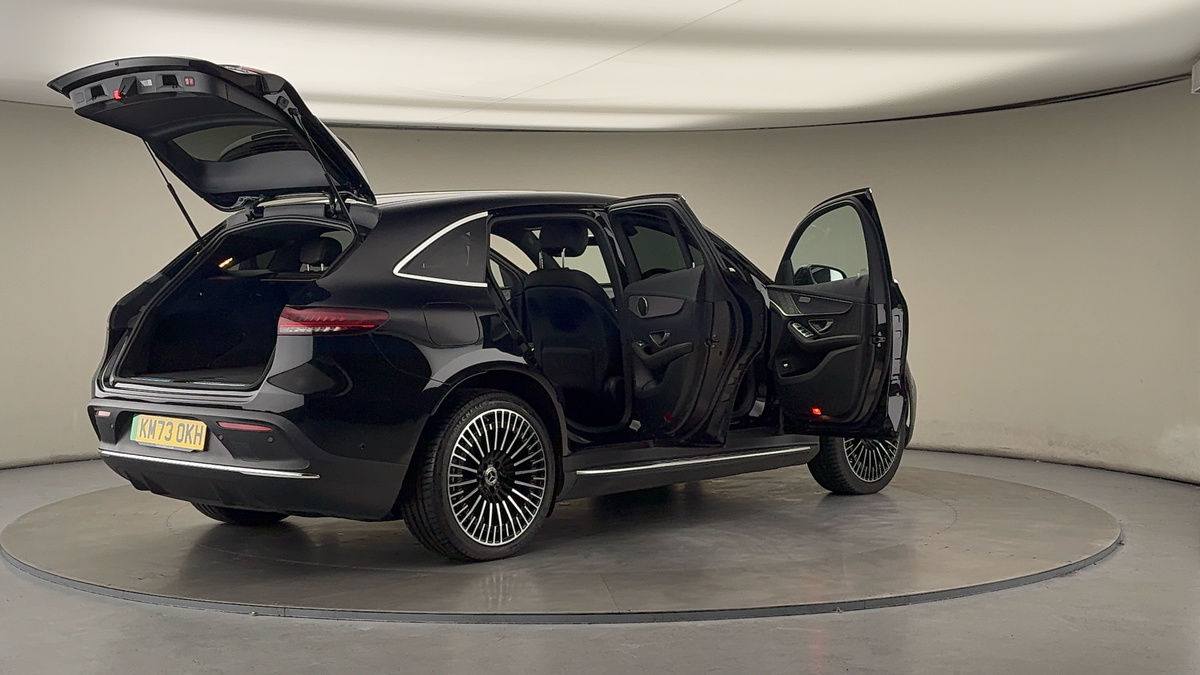 More views of Mercedes-Benz EQC