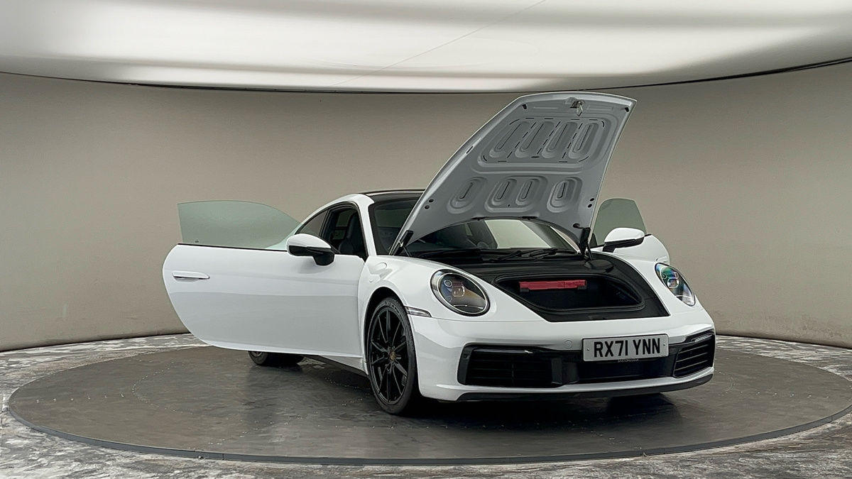 More views of Porsche 911