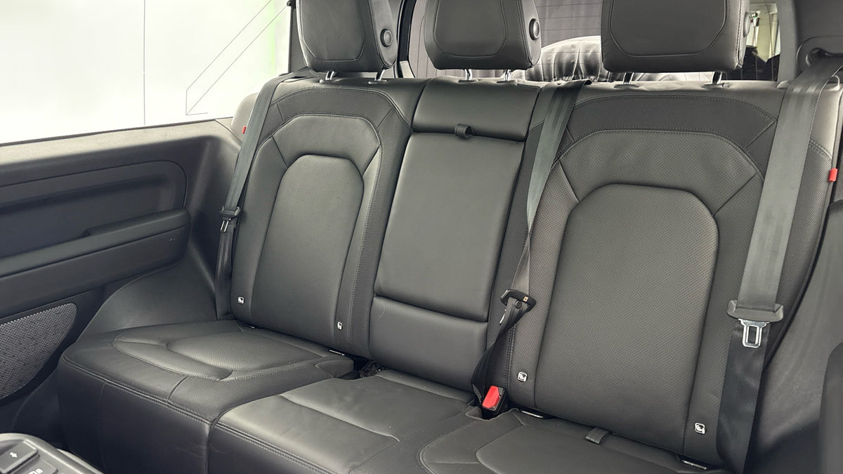 Land Rover Defender 90 Urban Image 8