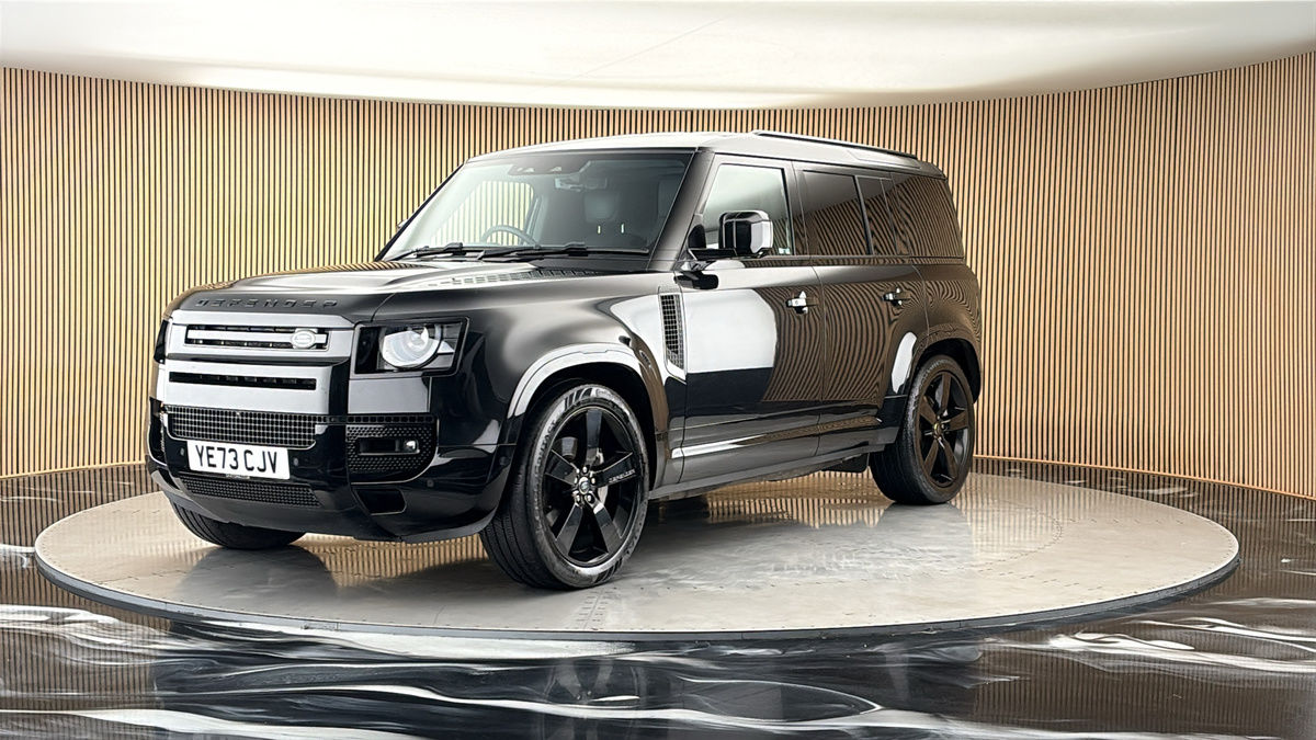 More views of Land Rover Defender 110