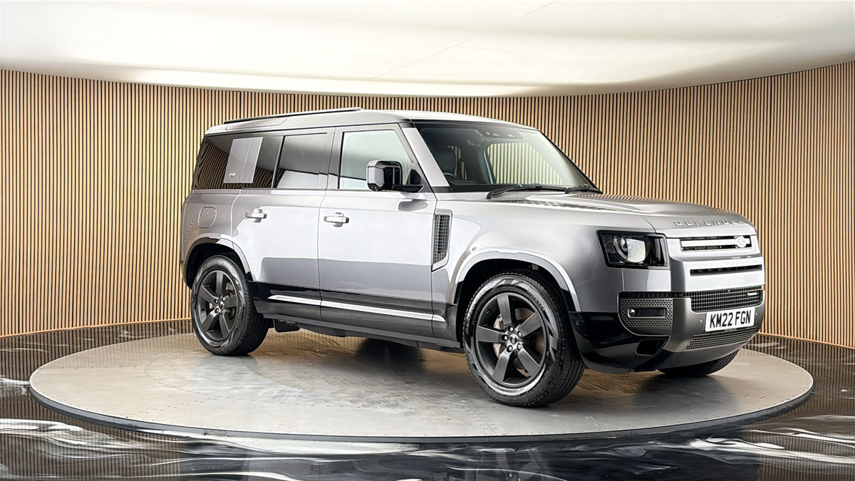 More views of Land Rover Defender 110