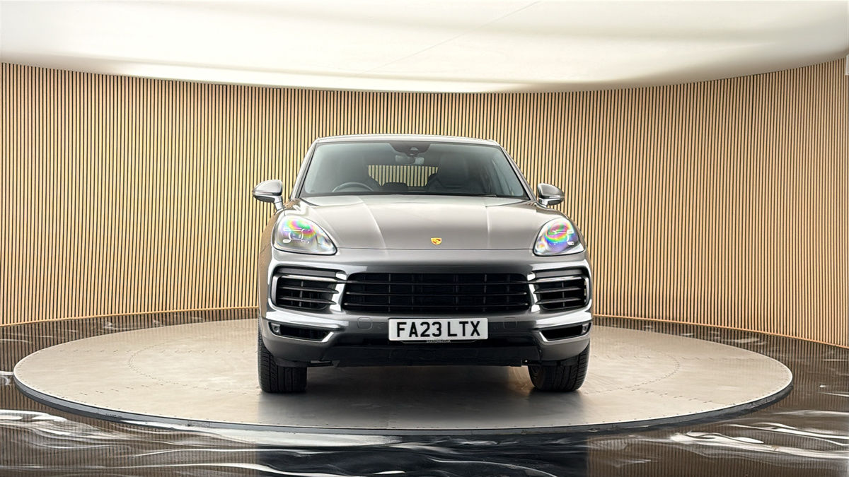 More views of Porsche Cayenne