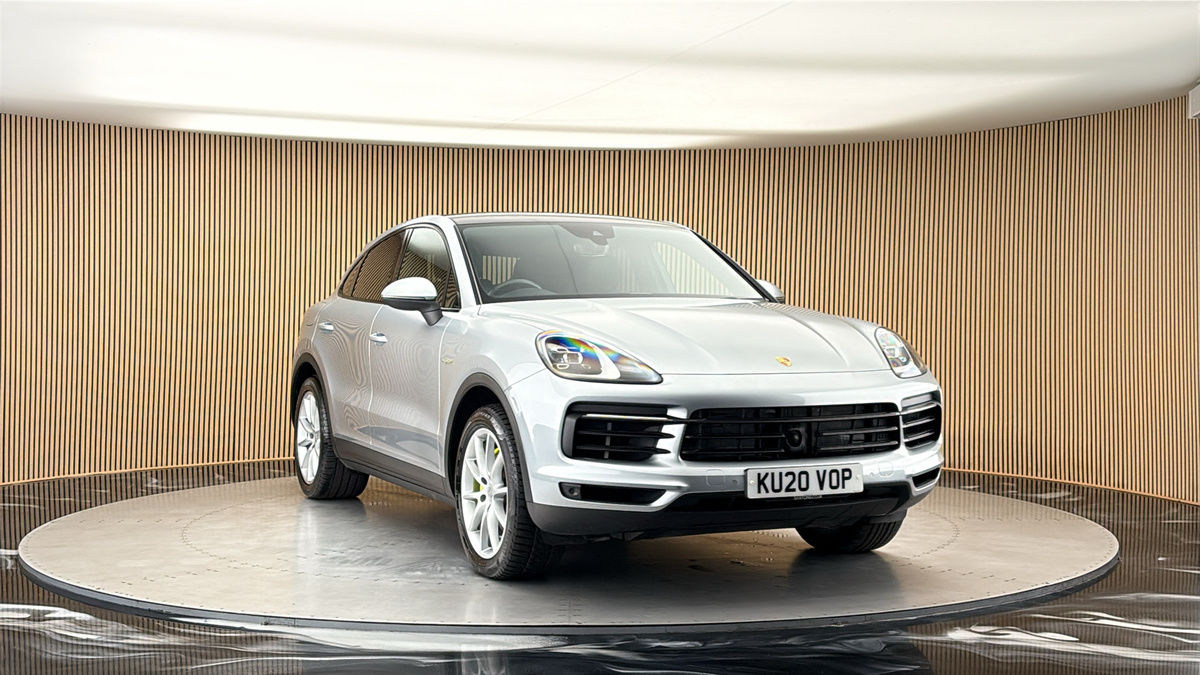 More views of Porsche Cayenne