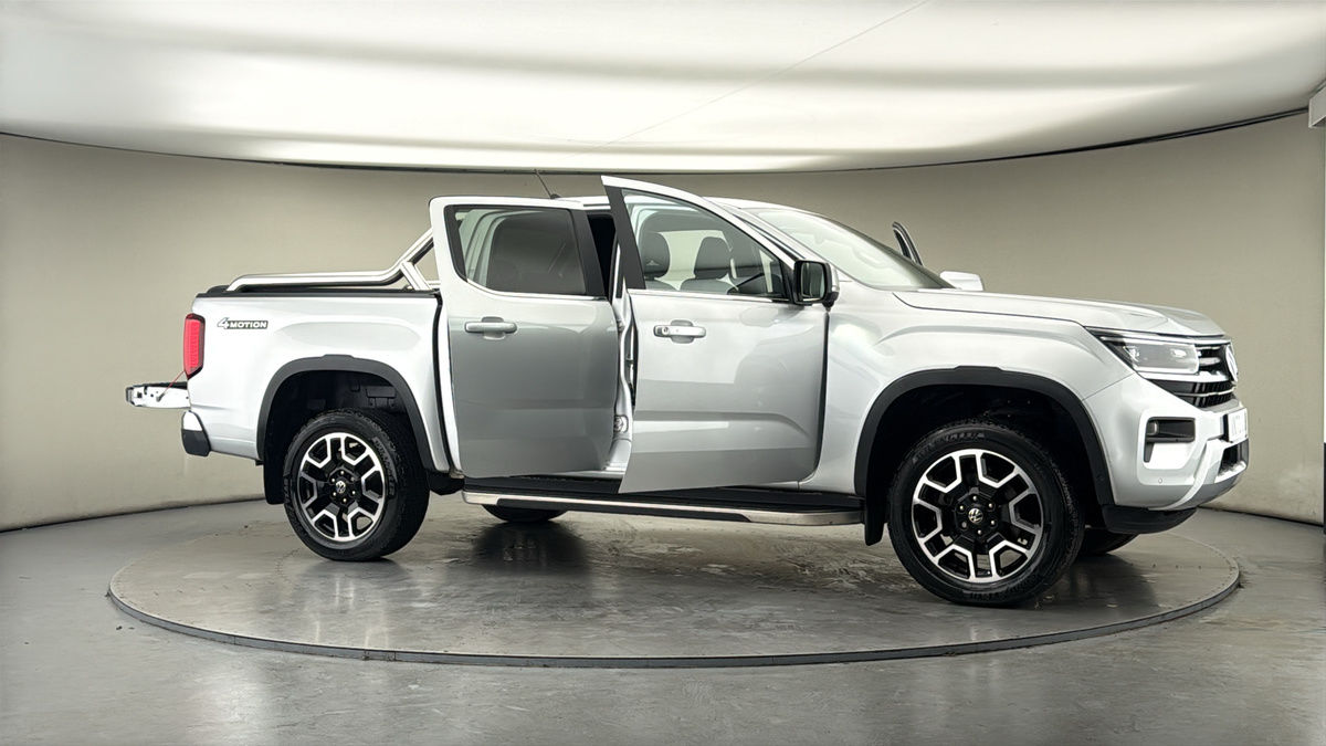 More views of Volkswagen Amarok