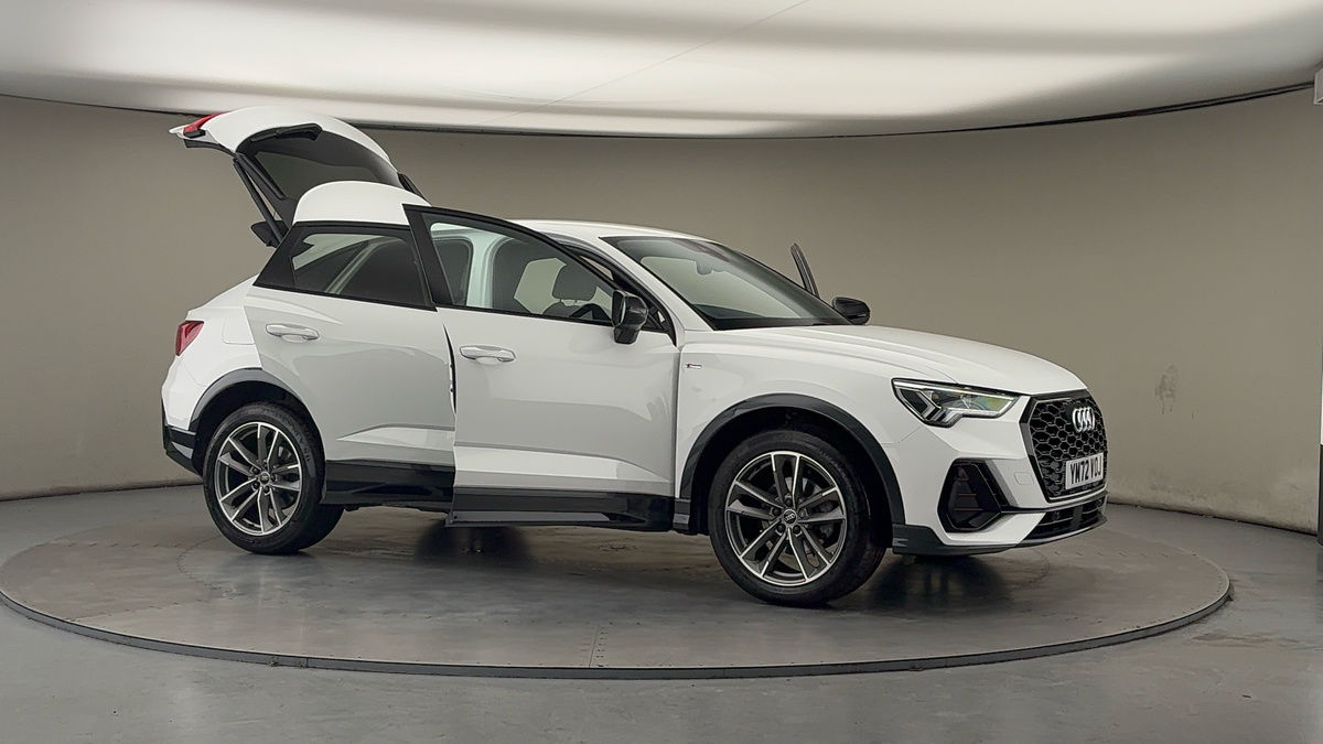More views of Audi Q3