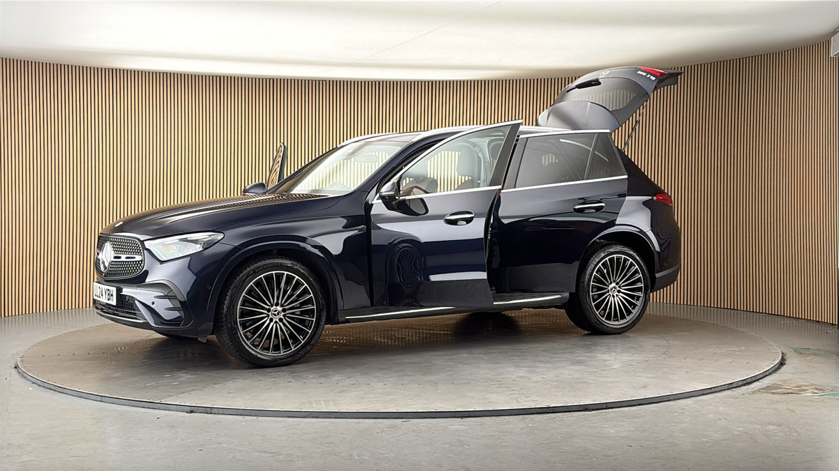 More views of Mercedes-Benz GLC