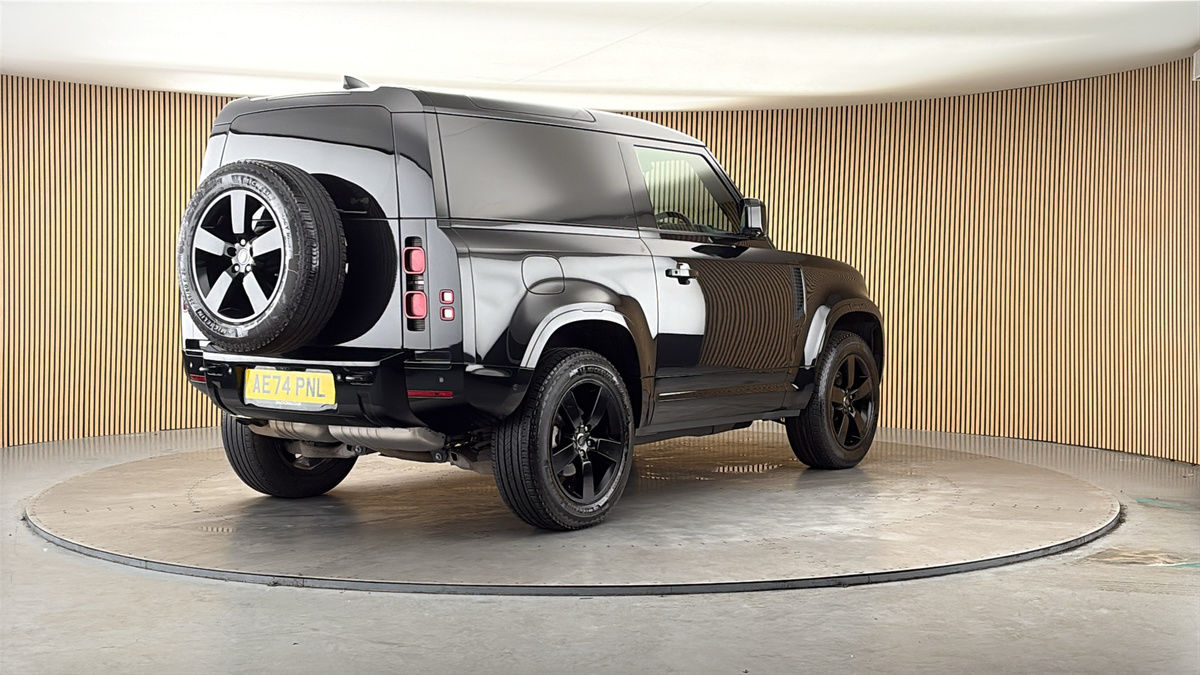 More views of Land Rover Defender 90