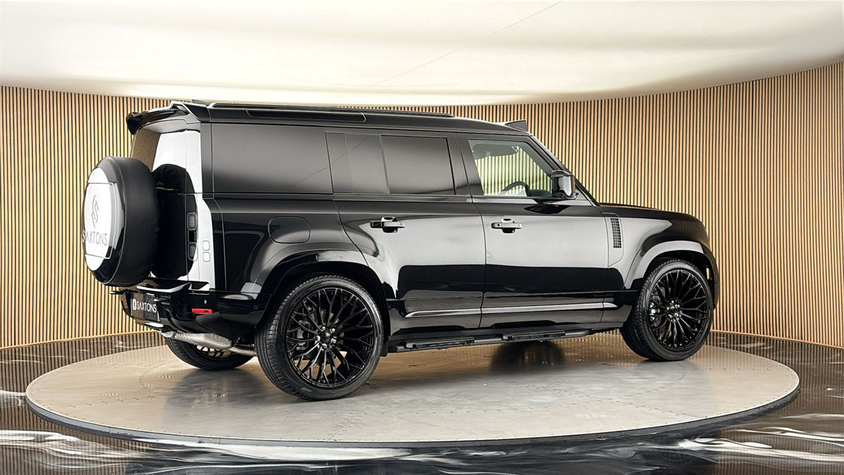 More views of Land Rover Defender 110