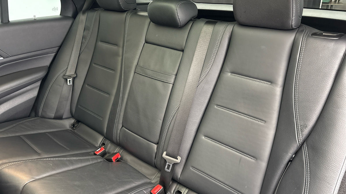 Mercedes-Benz GLE Image 8