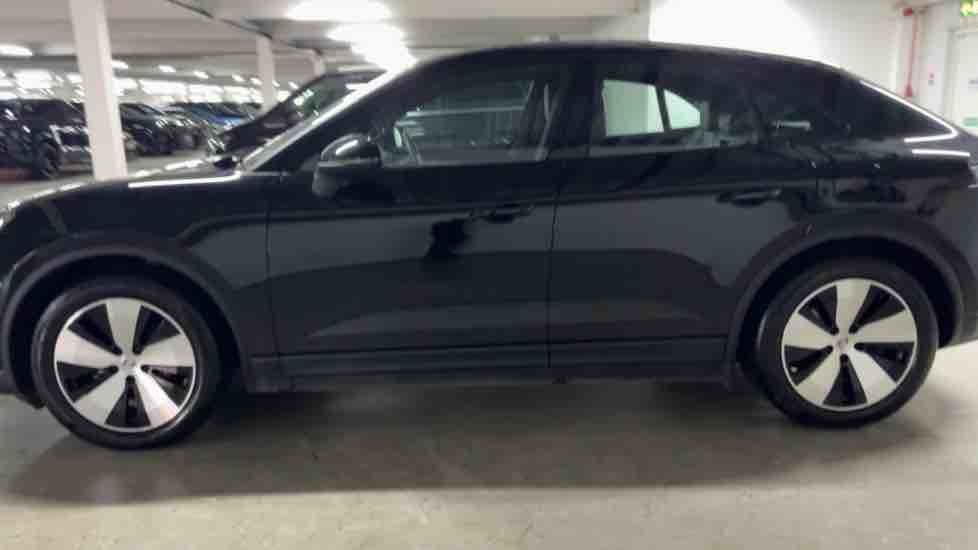 More views of Porsche Macan