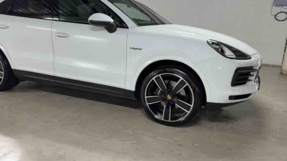 More views of Porsche Cayenne
