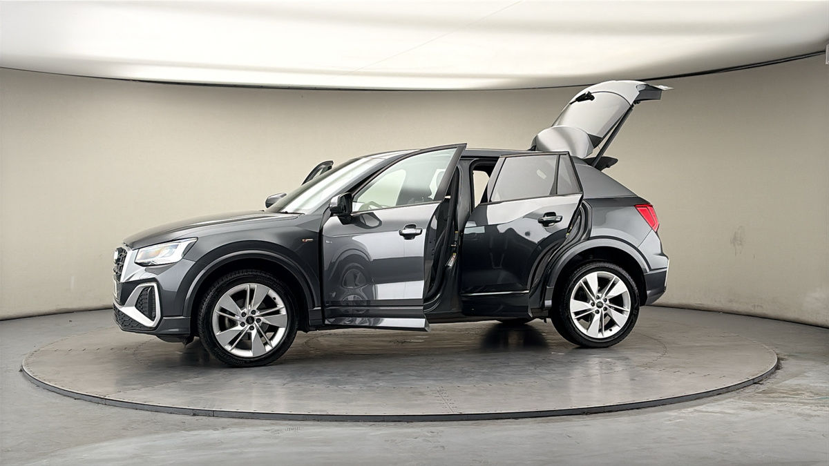 More views of Audi Q2