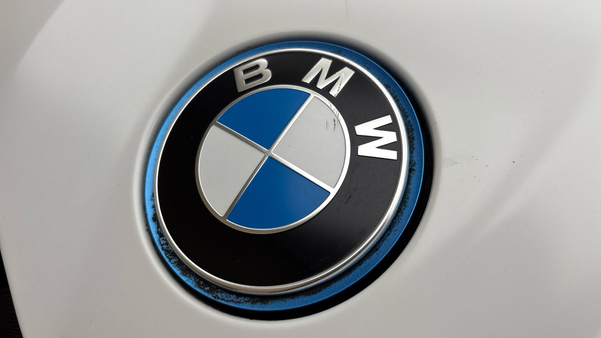 BMW iX Image 24