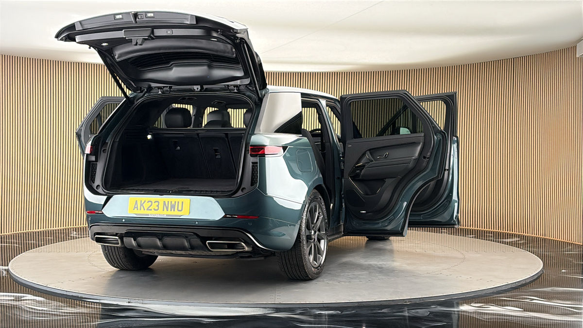 More views of Land Rover Range Rover Sport