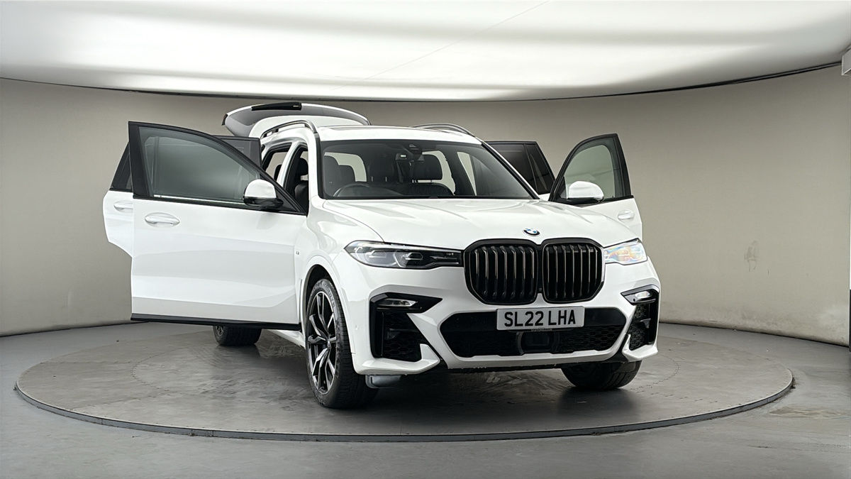 More views of BMW X7