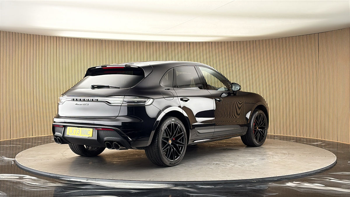 More views of Porsche Macan