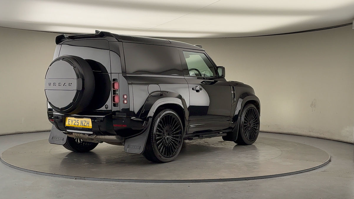 More views of Land Rover Defender 90