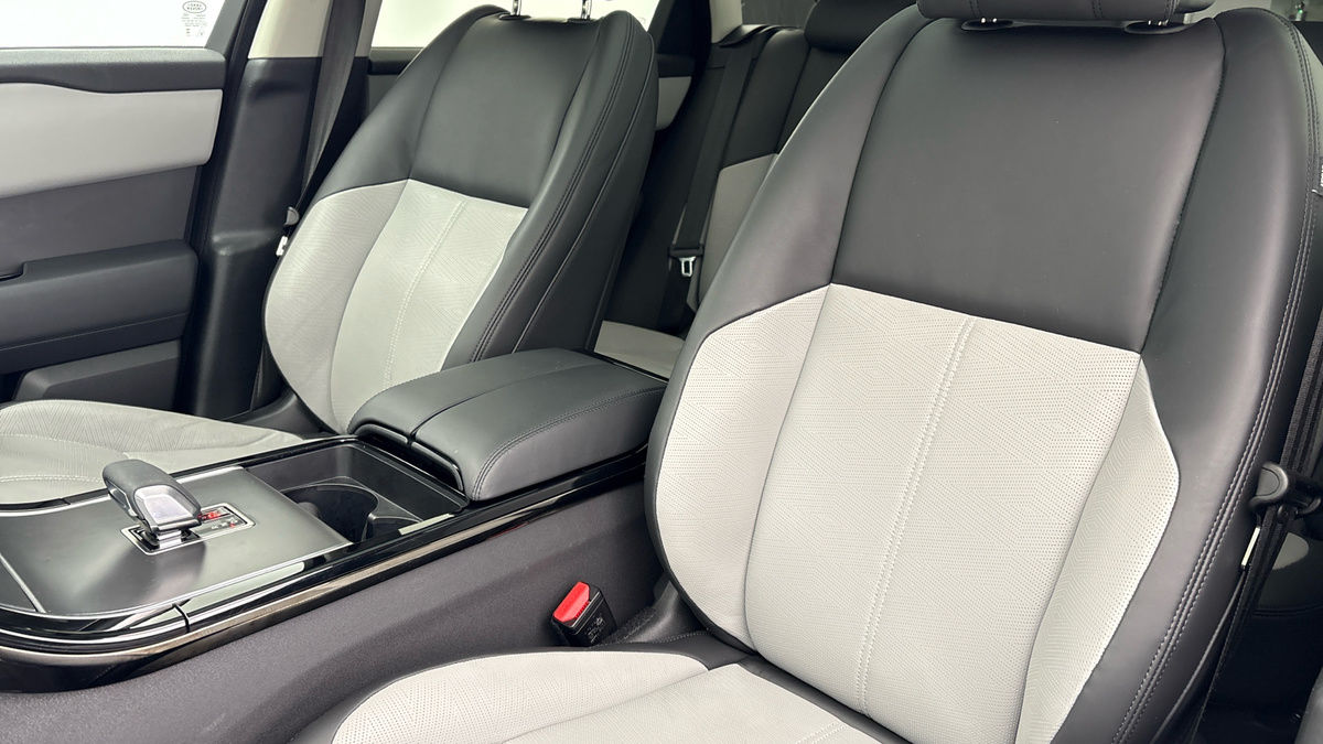 Land Rover Range Rover Velar Image 7