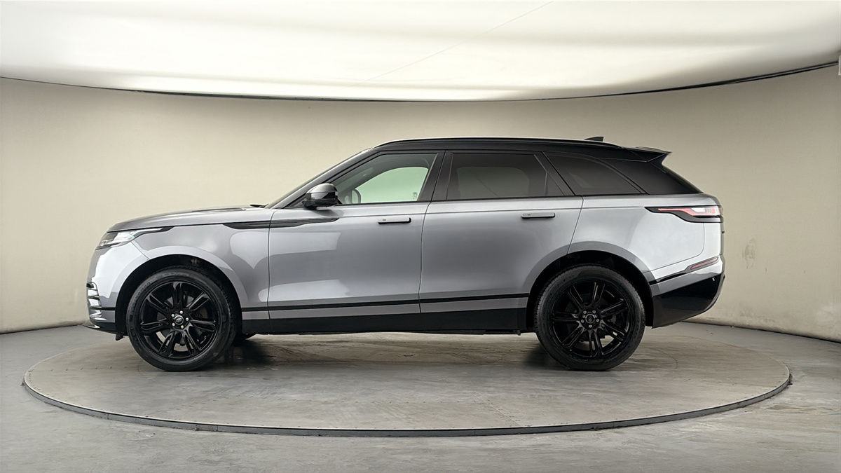 Land Rover Range Rover Velar Image 15