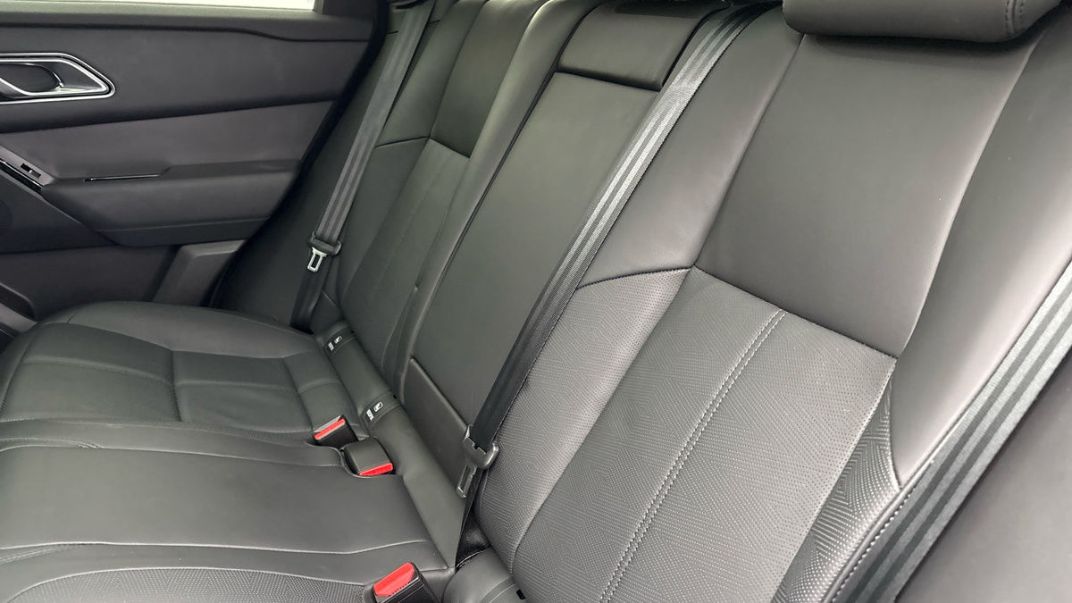 Land Rover Range Rover Velar Image 8