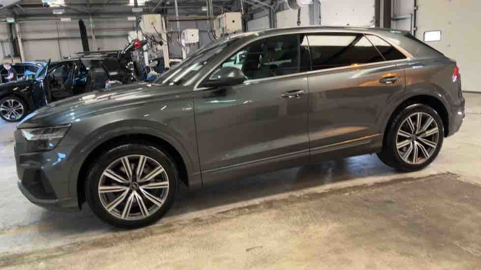 More views of Audi Q8
