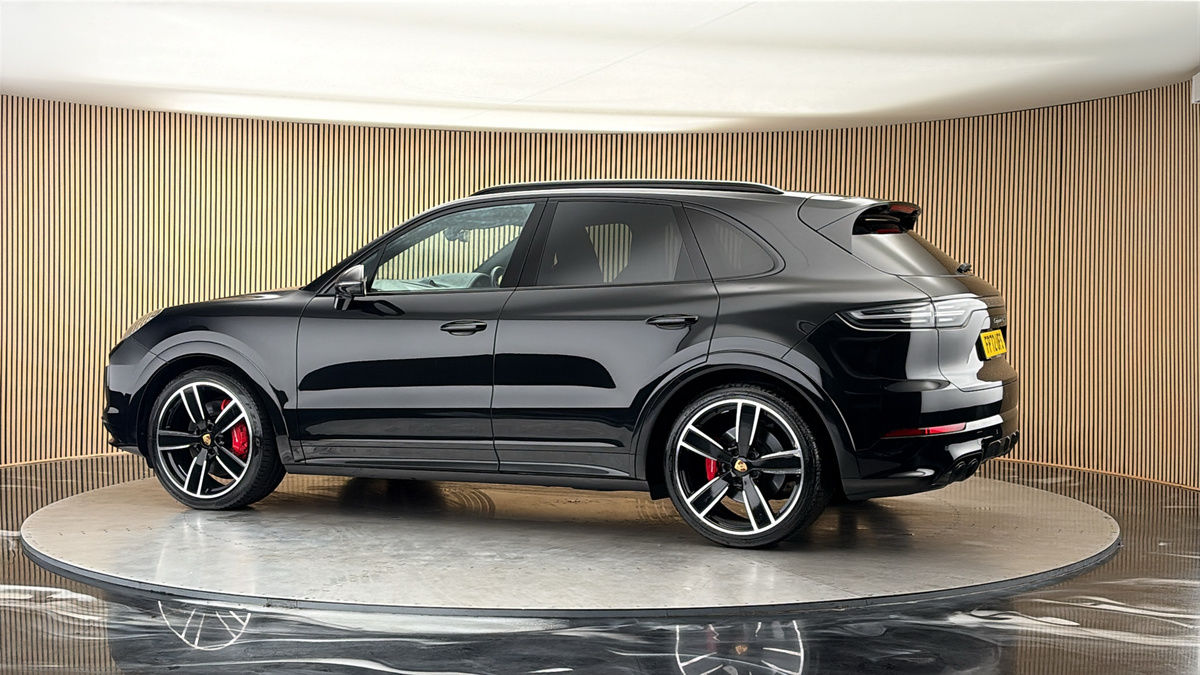 More views of Porsche Cayenne
